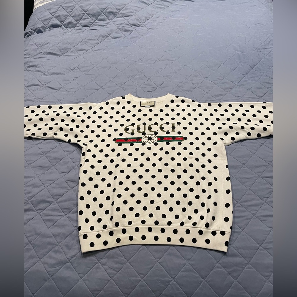 Men’s Gucci size small sweater great condition gently worn